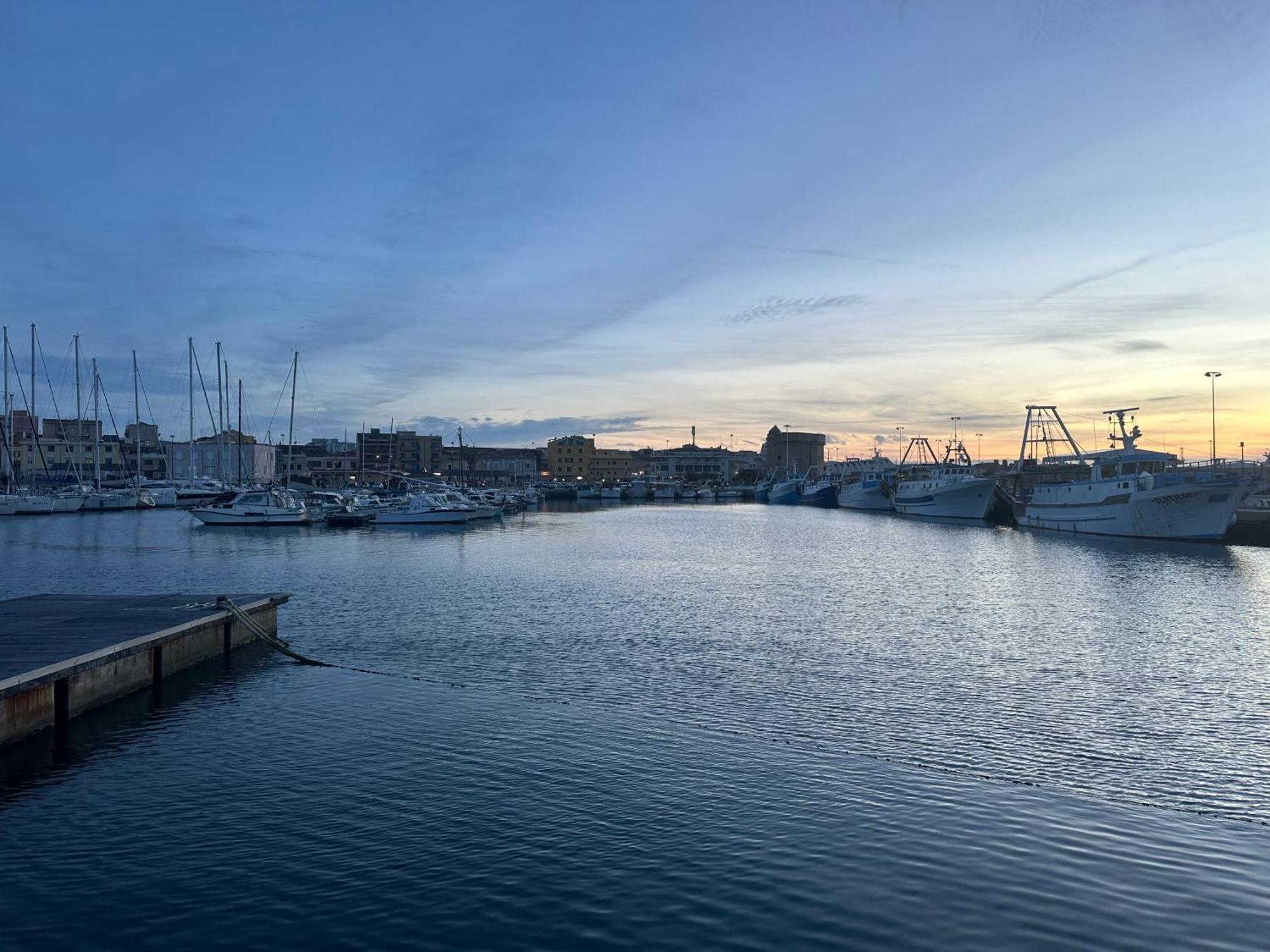 Hotel Moncici House Porto Torres Esterno foto
