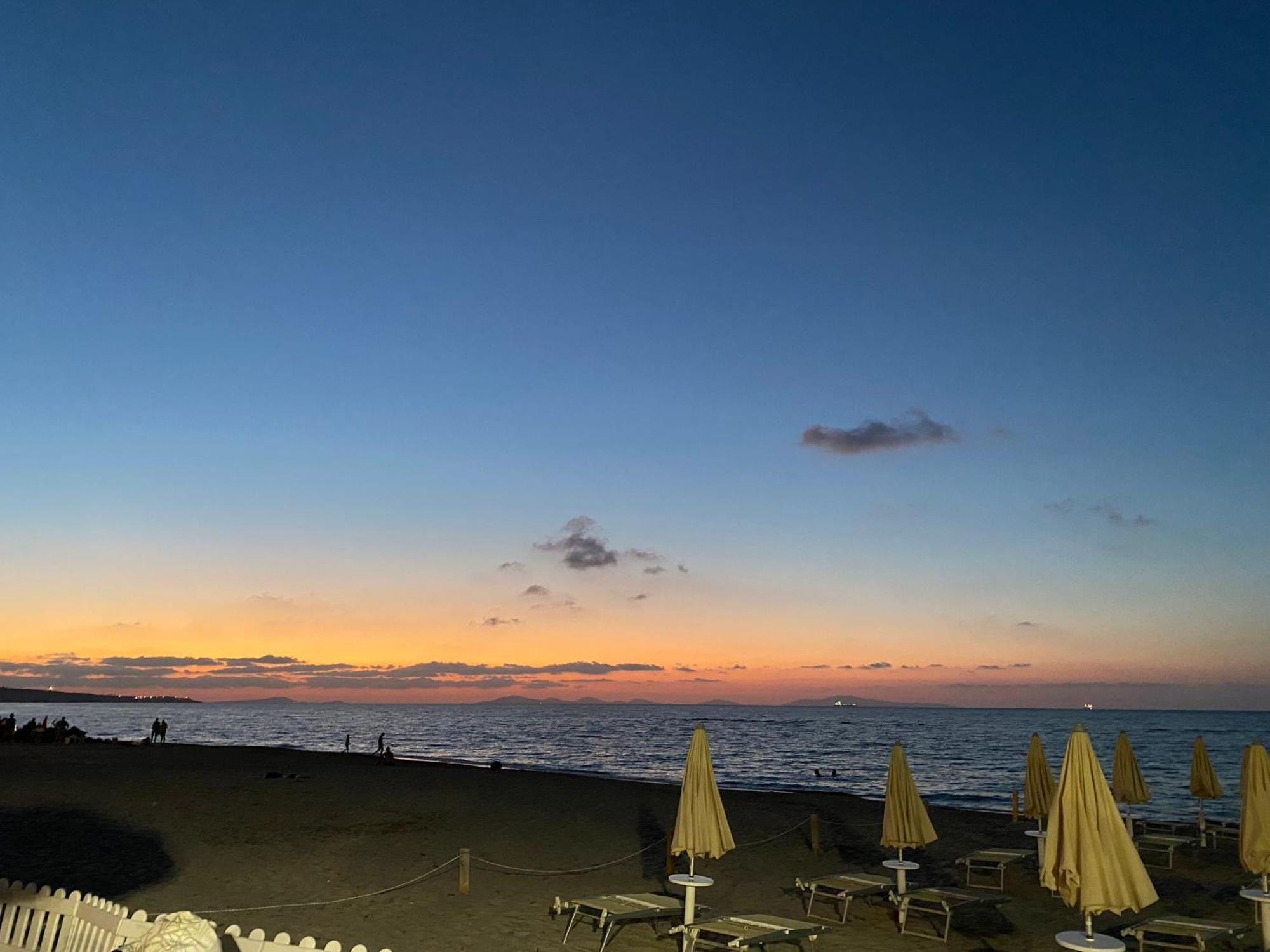 Hotel Moncici House Porto Torres Esterno foto